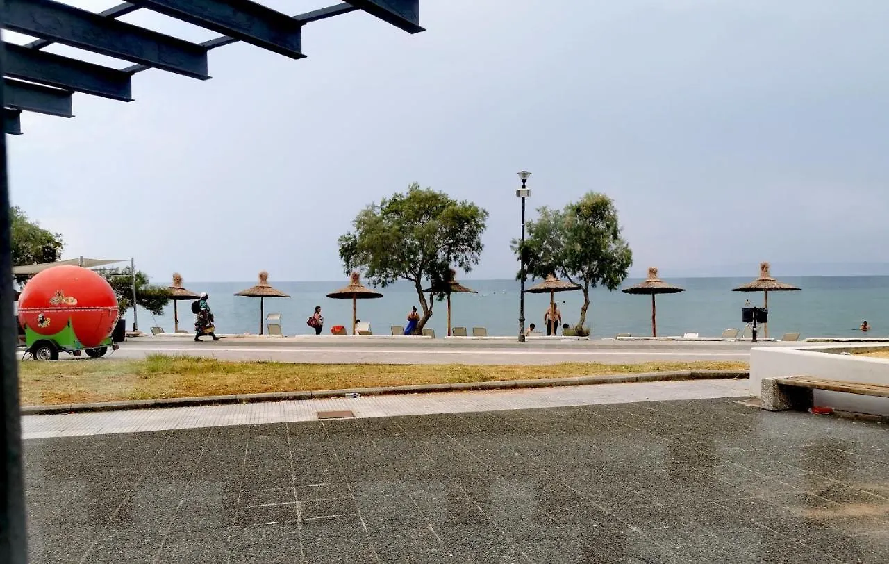 3 Room Apartment By The Beach - Free Parking Peraia  0*, Peraia (Thessaloniki) Greece