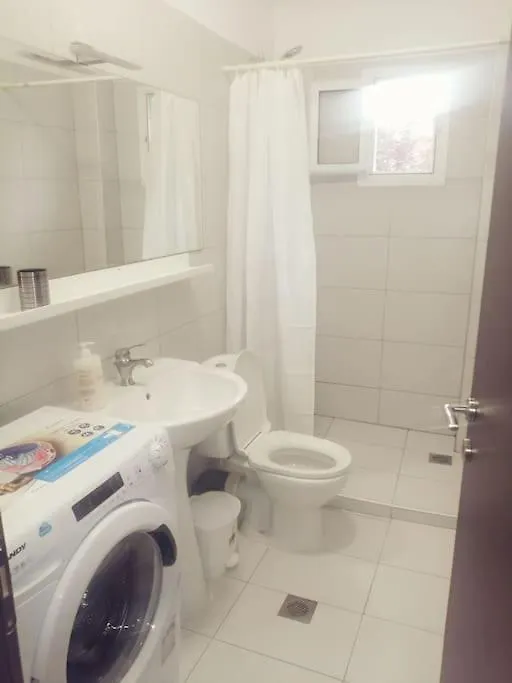 3 Room Apartment By The Beach - Free Parking Peraia